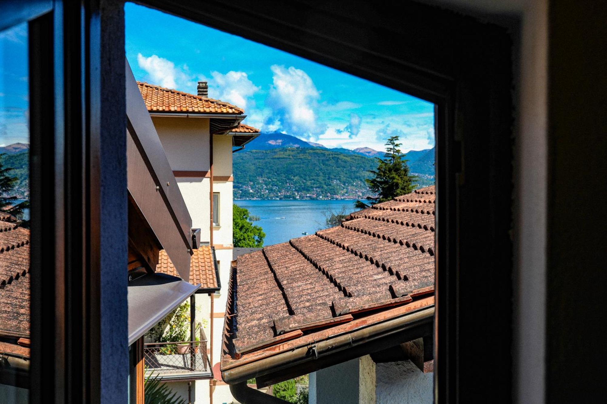 Vittoria Holiday House - Tulip Apartment And Tulip Room Stresa Exterior foto